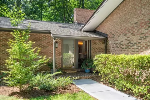 Exterior - 910 Freemanwood Ln, Milton, GA 30004 photo 2 of 14