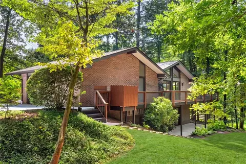 Exterior - 910 Freemanwood Ln, Milton, GA 30004 photo 1 of 14