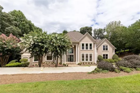 8445 Sentinae Chase Dr, Roswell, GA 30076