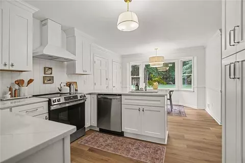 120 Marilyn Ct, Fayetteville, GA 30214