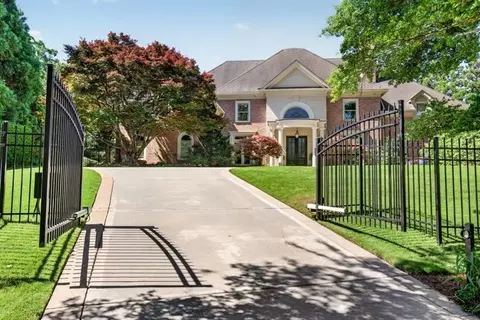 740 Riley Pl, Atlanta, GA 30327