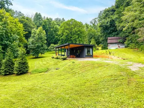 1824 Colwell Rd, Blue Ridge, GA 30513