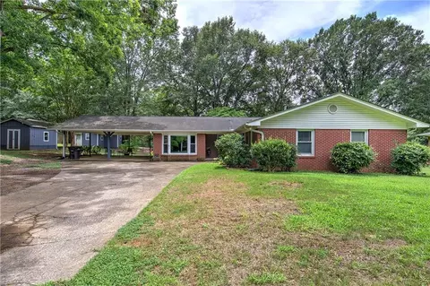 16 Jones Mill Pl, Cartersville, GA 30120