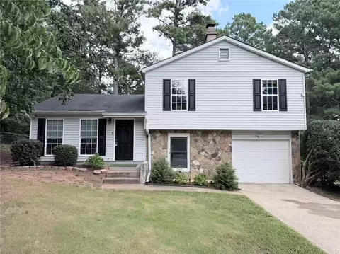 944 Sweetwater Cir, Lawrenceville, GA 30044