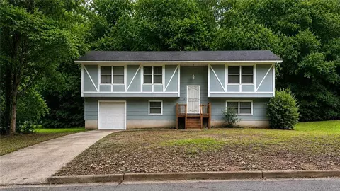 7528 Pembrook Ct, Riverdale, GA 30274