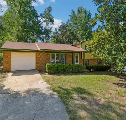 3762 Fairington Dr, Hephzibah, GA 30815