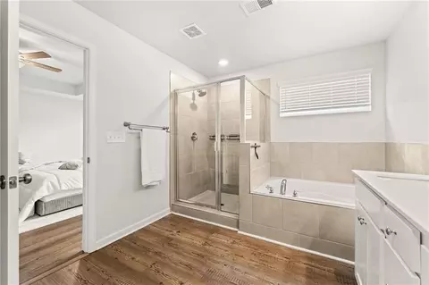 Bath - 3524 Senna Rd, Duluth, GA 30096 photo 3 of 4