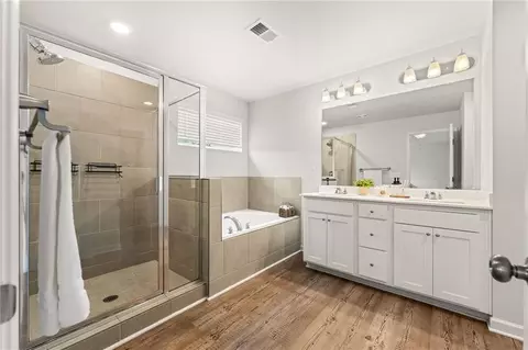Bath - 3524 Senna Rd, Duluth, GA 30096 photo 2 of 4