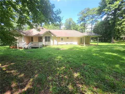 102 Douglas Ct, Eatonton, GA 31024