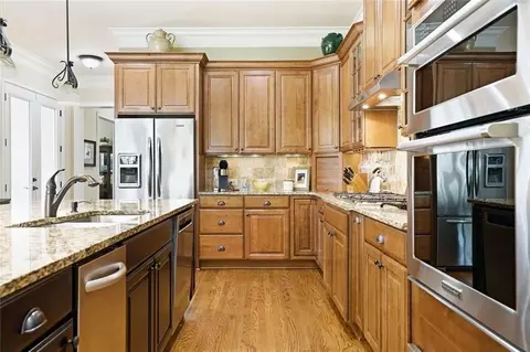 Kitchen - 318 Lakeside Trce, Canton, GA 30115 photo 2 of 6