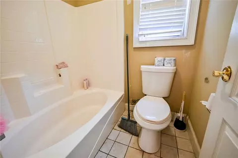 Bath - 12426 Edgewater Dr, Hampton, GA 30228 photo 7 of 9
