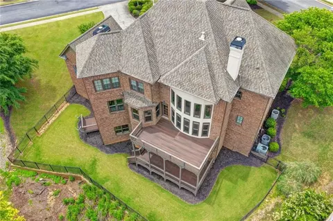 Exterior - 3487 Binghurst Rd, Suwanee, GA 30024 photo 7 of 9