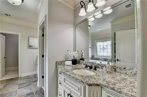 Bath - 3487 Binghurst Rd, Suwanee, GA 30024 photo 5 of 12