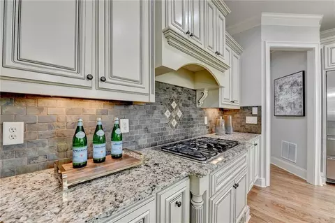 Kitchen - 3487 Binghurst Rd, Suwanee, GA 30024 photo 6 of 12