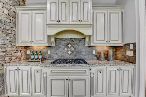 Kitchen - 3487 Binghurst Rd, Suwanee, GA 30024 photo 7 of 12