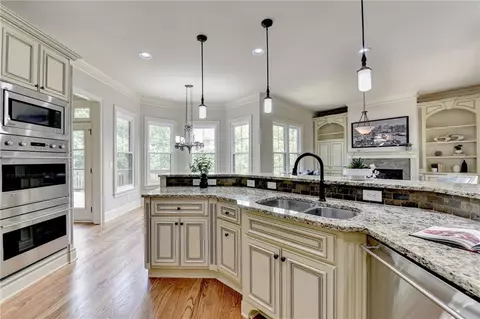 Kitchen - 3487 Binghurst Rd, Suwanee, GA 30024 photo 10 of 12