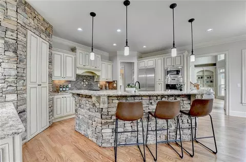 Kitchen - 3487 Binghurst Rd, Suwanee, GA 30024 photo 5 of 12