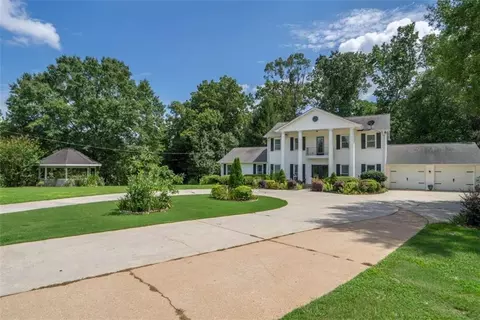 Exterior - 2811 Ike Stone Rd, Monroe, GA 30656 photo 5 of 17