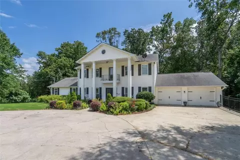 Exterior - 2811 Ike Stone Rd, Monroe, GA 30656 photo 3 of 17