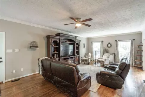 Living - 2811 Ike Stone Rd, Monroe, GA 30656 photo 2 of 2