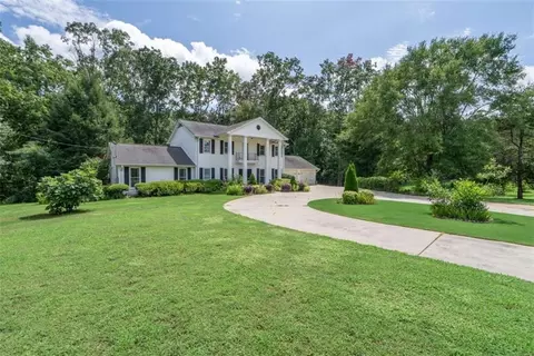 Exterior - 2811 Ike Stone Rd, Monroe, GA 30656 photo 4 of 17