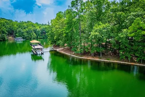 741 Firefly Ln, Lineville, AL 36266