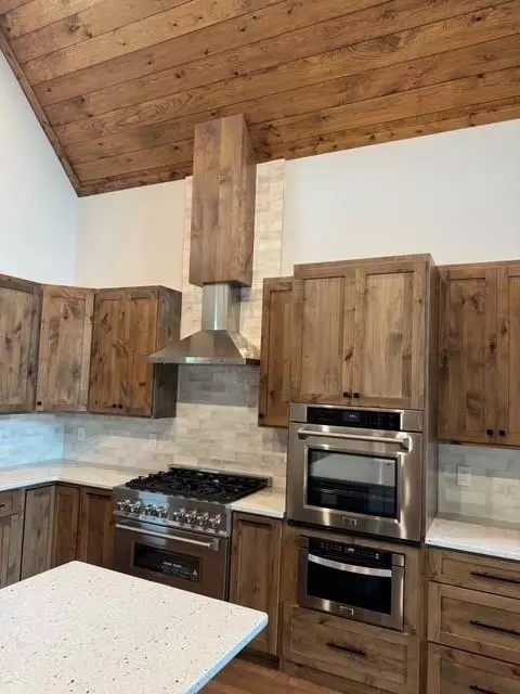 Kitchen - 383 Rustic Barn Trl, Morganton, GA 30560 photo 3 of 10