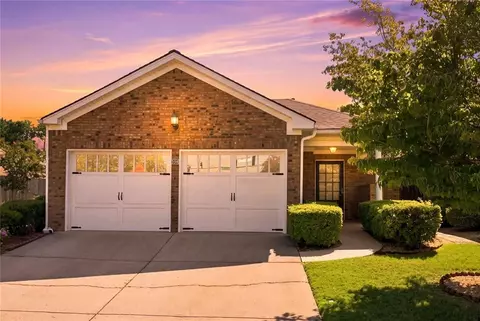 131 Countryside Ct, Woodstock, GA 30189