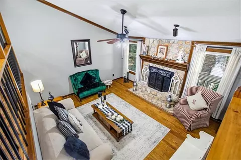 Living - 235 Roberts Rd, Covington, GA 30016 photo 2 of 9
