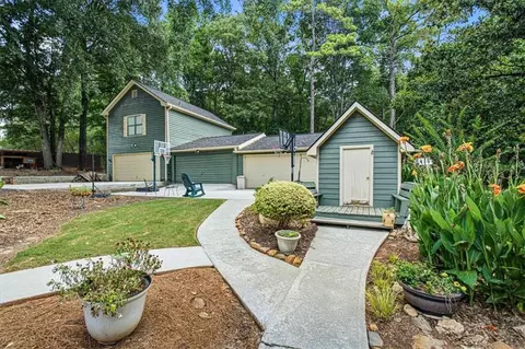 Exterior - 235 Roberts Rd, Covington, GA 30016 photo 5 of 31