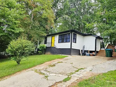 2096 Venesa Circle Cir, Austell, GA 30168