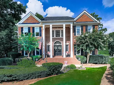 303 Clubview Ter, Woodstock, GA 30189