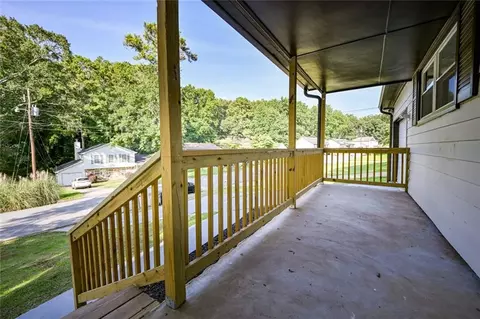 Exterior - 3053 Brook Ln, Rex, GA 30273 photo 2 of 7