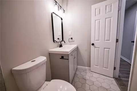 Bath - 3053 Brook Ln, Rex, GA 30273 photo 3 of 4