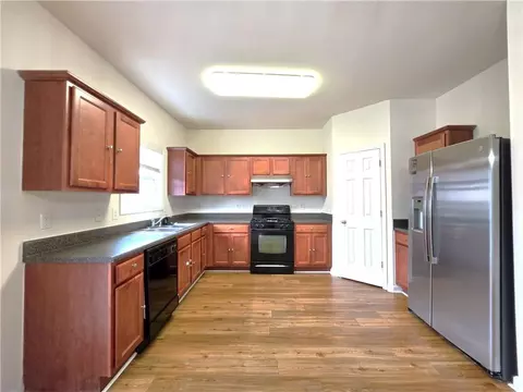 Kitchen - 1908 Dilcrest Dr, Duluth, GA 30096 photo 3 of 3