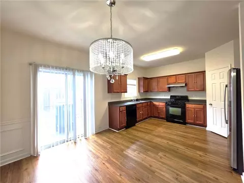 Kitchen - 1908 Dilcrest Dr, Duluth, GA 30096 photo 2 of 3