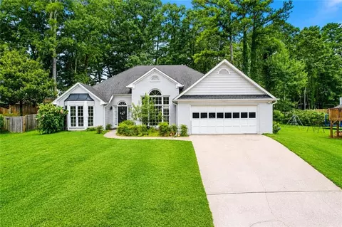 1450 Stampmill Way, Lawrenceville, GA 30043