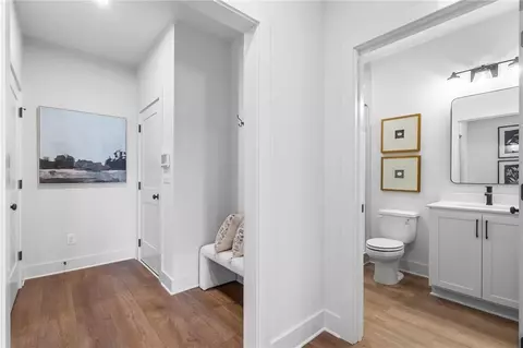 Entry Way - 1979 Catnap Ct, Chamblee, GA 30341 photo 5 of 5