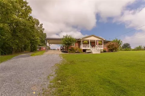 3789 Collard Valley Rd, Cedartown, GA 30125