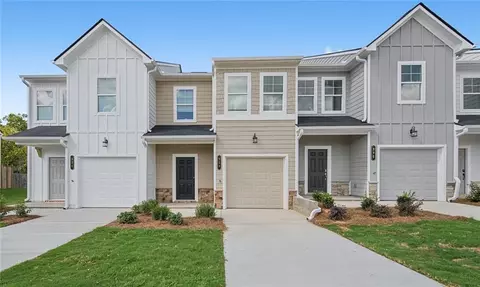 323 Rolling Green Rd, Adairsville, GA 30103