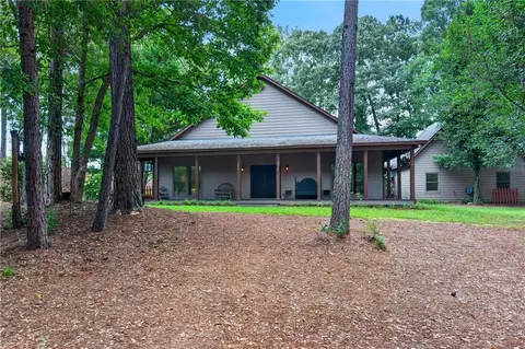 13693 Mobley Bridge Rd, Hogansville, GA 30230