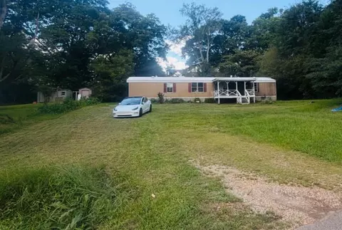 5814 Church St, Flowery Branch, GA 30542