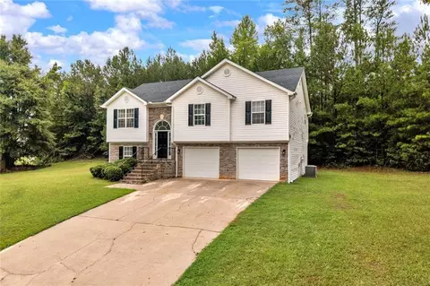 Exterior - 145 Clover Valley Dr, Covington, GA 30016 photo 14 of 28