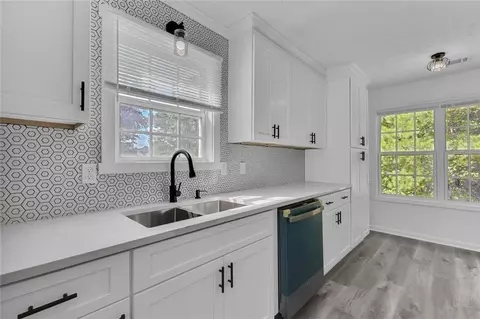 Kitchen - 145 Clover Valley Dr, Covington, GA 30016 photo 6 of 6
