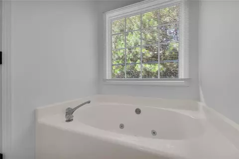 Bath - 145 Clover Valley Dr, Covington, GA 30016 photo 4 of 7