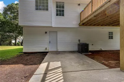 Exterior - 145 Clover Valley Dr, Covington, GA 30016 photo 7 of 26