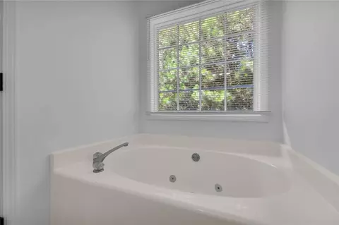 Bath - 145 Clover Valley Dr, Covington, GA 30016 photo 4 of 8