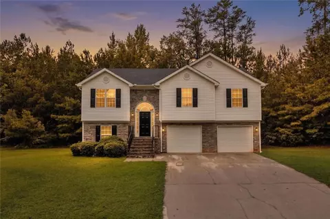 Exterior - 145 Clover Valley Dr, Covington, GA 30016 photo 3 of 28
