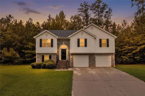 Exterior - 145 Clover Valley Dr, Covington, GA 30016 photo 2 of 26