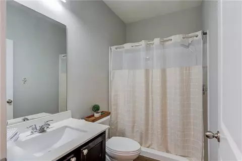 Bath - 106 Apalachee Dr, Bethlehem, GA 30620 photo 3 of 3